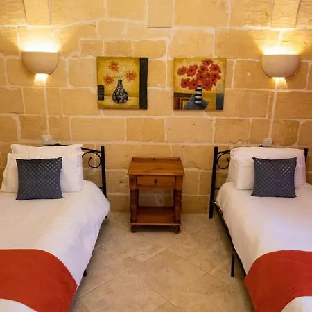 Centre Island With Private Pool And Hot Tub Ferienhaus