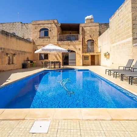 Centre Island With Private Pool And Hot Tub