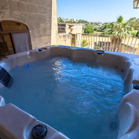 Centre Island With Private Pool And Hot Tub