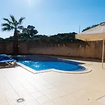Centre Island With Private Pool And Hot Tub Casa de Férias *