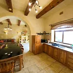 Centre Island With Private Pool And Hot Tub בית נופש Kerċem