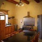 Centre Island With Private Pool And Hot Tub בית נופש Kerċem