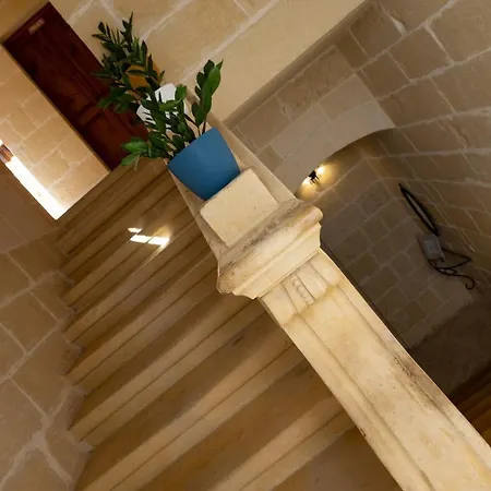 Centre Island With Private Pool And Hot Tub Feriehus Kerċem