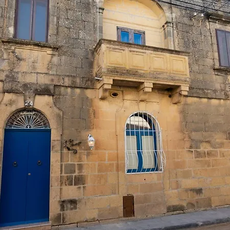 Centre Island With Private Pool And Hot Tub