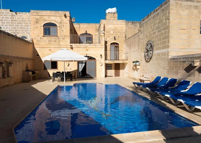 Vakantiehuis Centre Island With Private Pool And Hot Tub