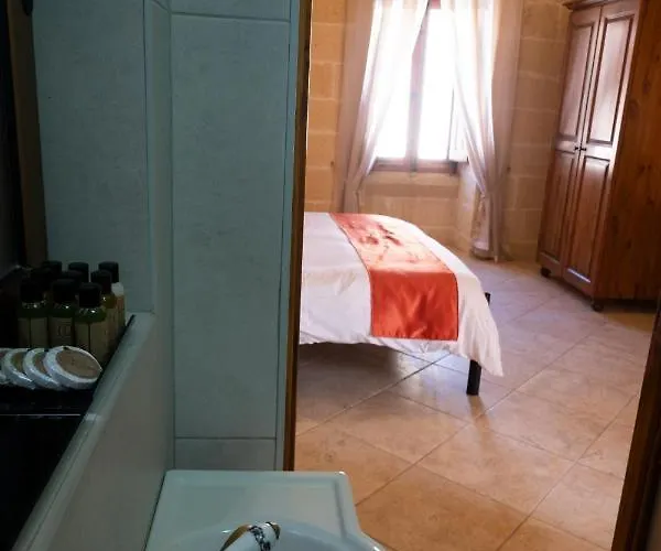 Centre Island With Private Pool And Hot Tub Vakantiehuis *