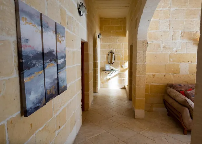 Centre Island With Private Pool And Hot Tub