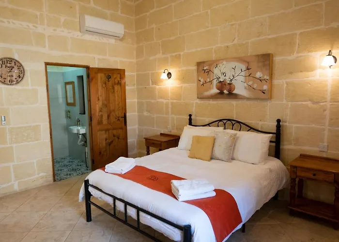 Centre Island With Private Pool And Hot Tub Vakantiehuis