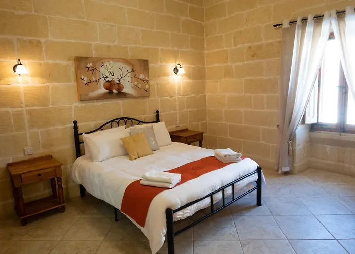 Centre Island With Private Pool And Hot Tub * Kerċem