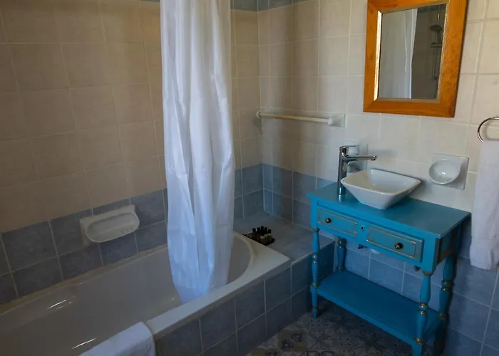 Centre Island With Private Pool And Hot Tub Vakantiehuis Kerċem