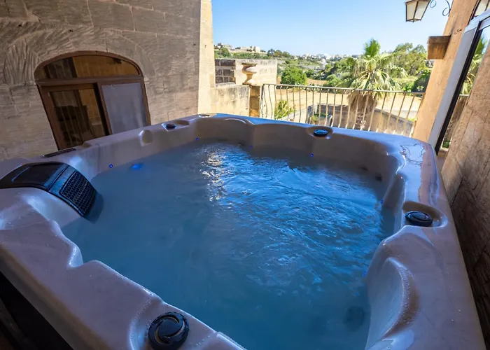 Centre Island With Private Pool And Hot Tub